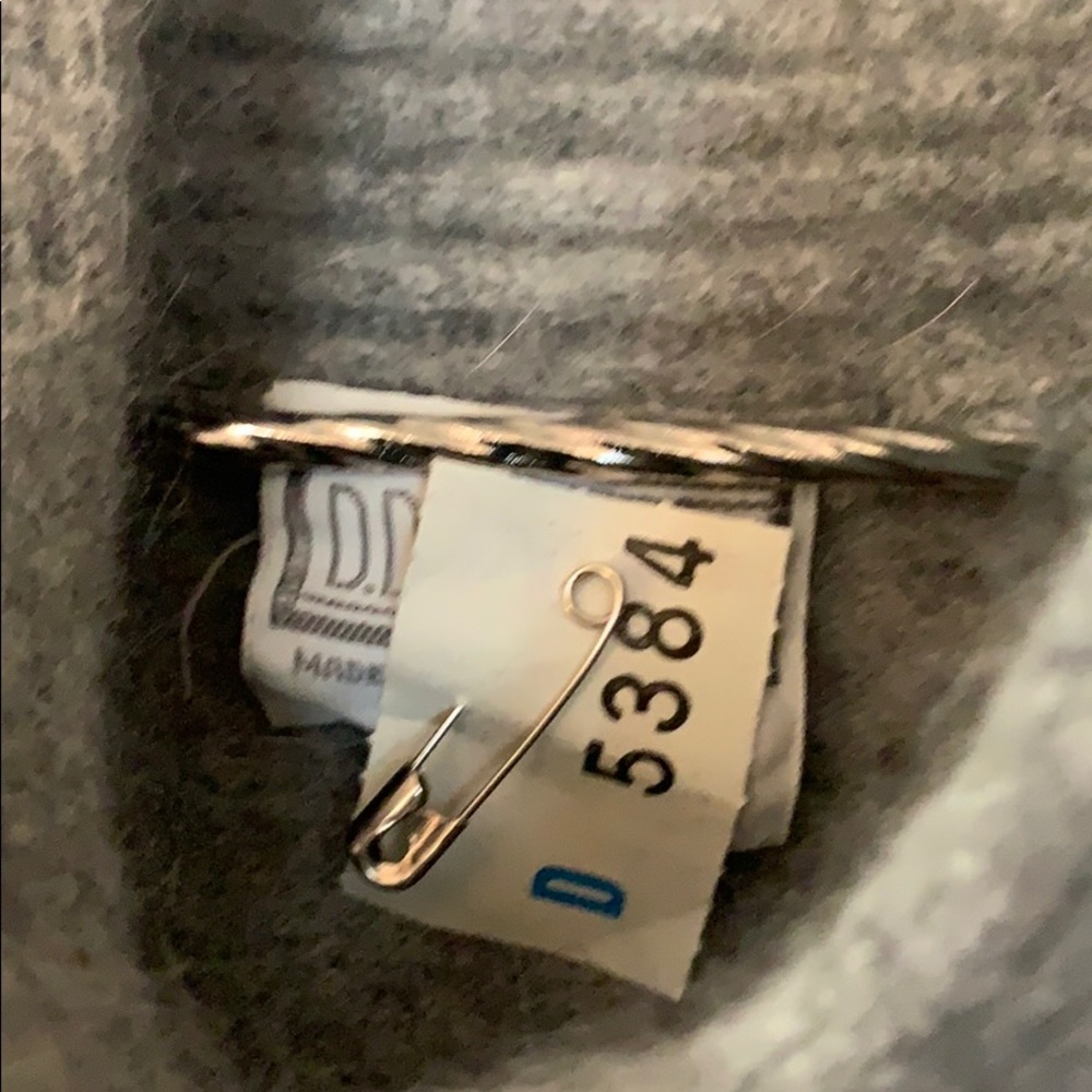 *Feature* Sophisticated, Classy D. D. Sloane Gray Lambswool Angora Sweater Dress - Picture 3 of 7